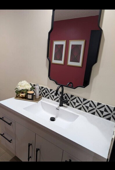More Photos Of 4117 N 17th St, Phoenix Office For Sale