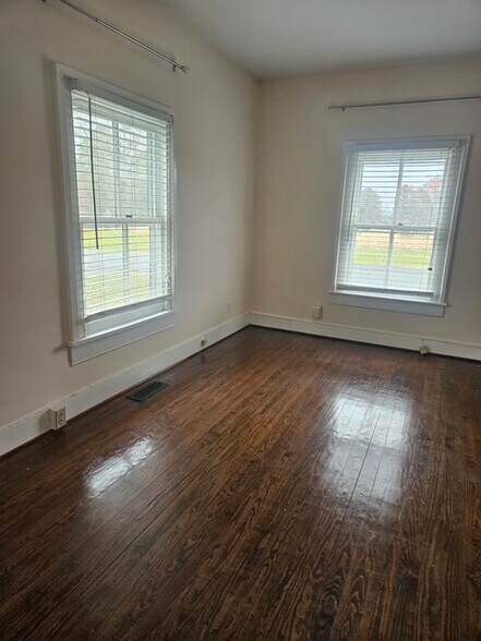 More Photos Of 6440 Thomas Jefferson Pky, Palmyra Office For Sale