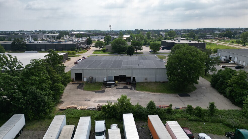 More Photos Of 4327 Airlane Dr SE, Grand Rapids Manufacturing For Sale
