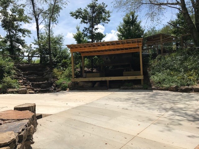 More Photos Of 141 E Carolina Ave, Memphis Restaurant For Sale