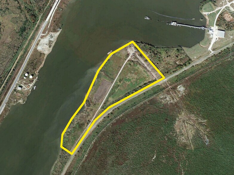 More Photos Of Highway 82 & Sabine Ship Channel, Port Arthur Land For Sale