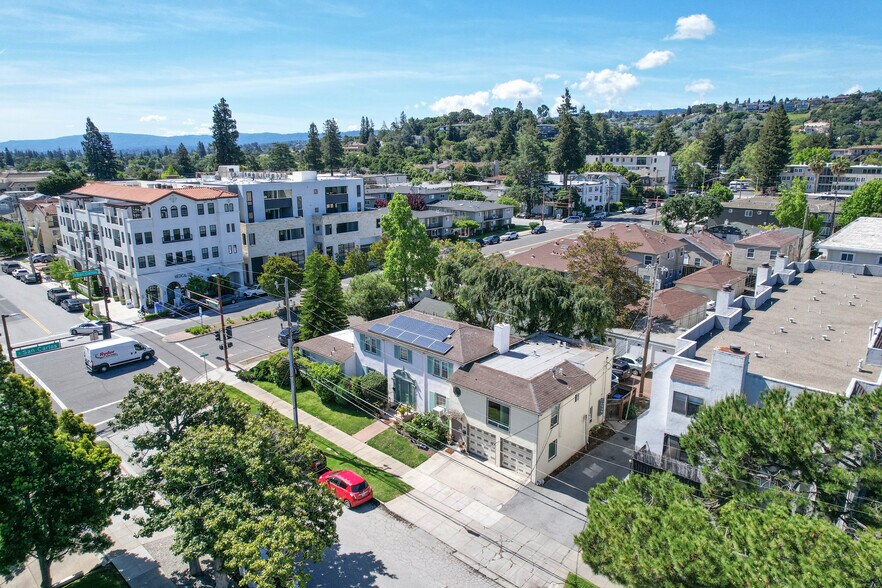 More Photos Of 580 Chestnut St, San Carlos Apartments For Sale