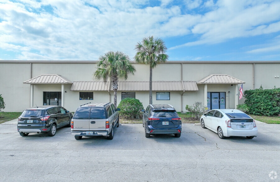 More Photos Of 520 W Orange Blossom Trl, Apopka Flex For Lease