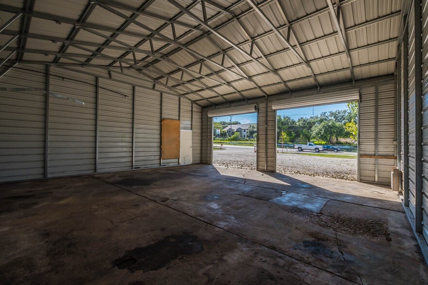 More Photos Of 6201 S Congress Ave, Austin Auto Repair For Lease