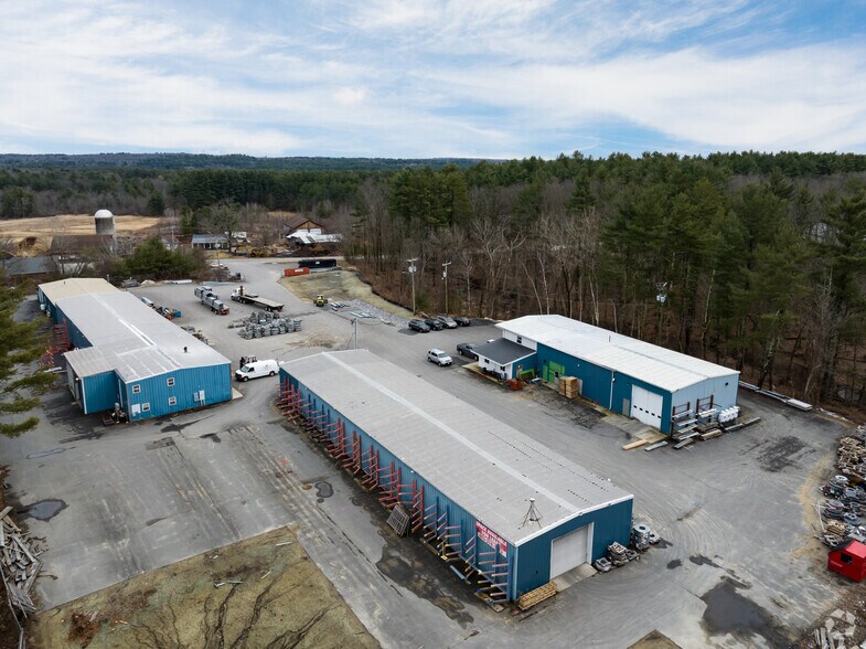 More Photos Of 4 Old Nashua Rd, Londonderry Warehouse For Lease
