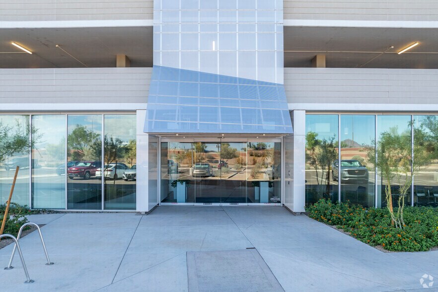 More Photos Of 999 E Playa Del Norte, Tempe Office For Lease