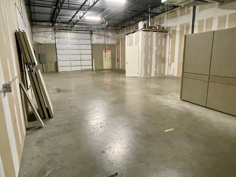 More Photos Of 4100-4136 Lafayette Blvd, Fredericksburg Light Distribution For Lease