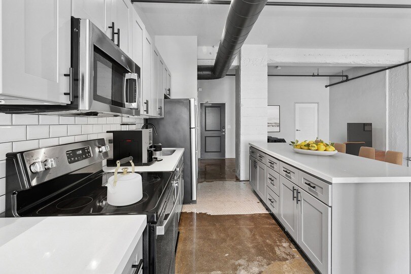 More Photos Of 1007 5th Ave, San Diego Apartments For Lease