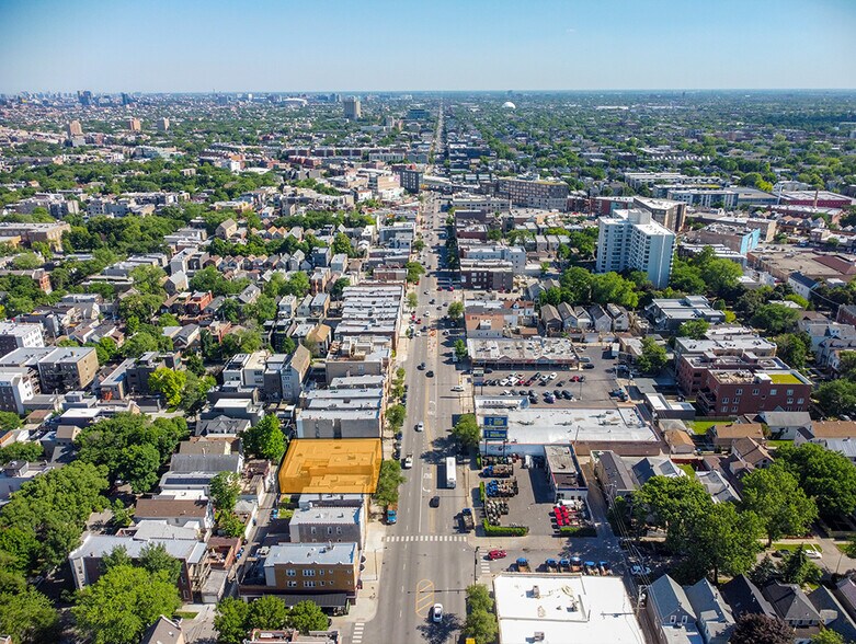 More Photos Of 2147 N Western Ave, Chicago Office For Lease