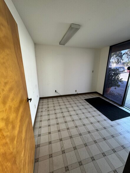 More Photos Of 12734 Branford St, Pacoima Warehouse For Sale