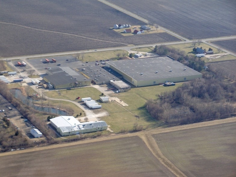 More Photos Of 1924 County Rd 3000 N, Rantoul Warehouse For Lease
