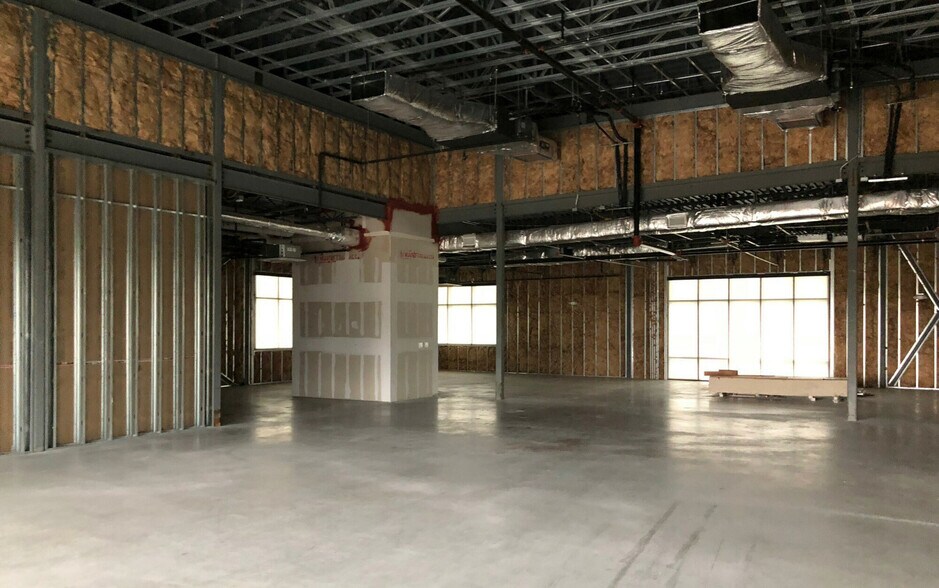 More Photos Of 804 N Collins St, Arlington Office For Lease