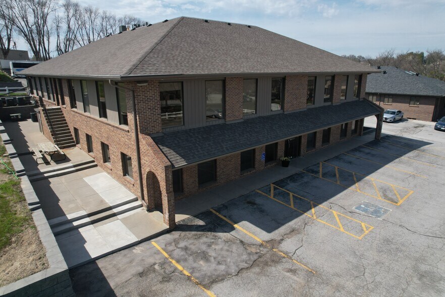 More Photos Of 2514 S 119th St, Omaha Office For Lease
