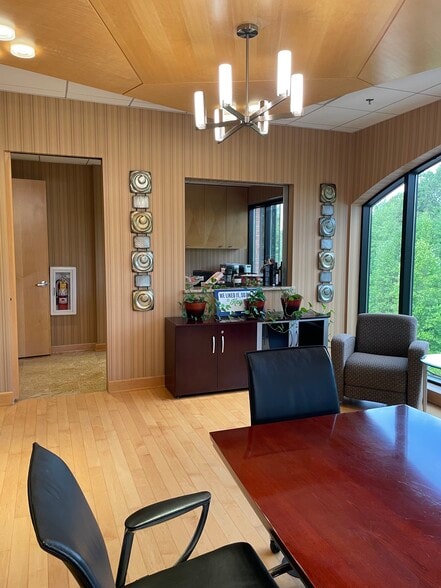 More Photos Of 6495 Shiloh Rd, Alpharetta Office For Sale