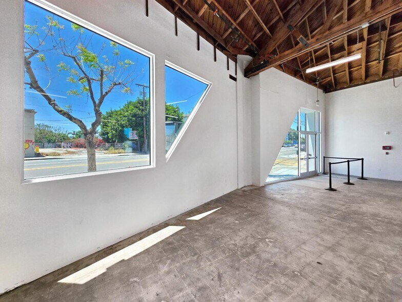 More Photos Of 5075 W Adams Blvd, Los Angeles Medical For Lease