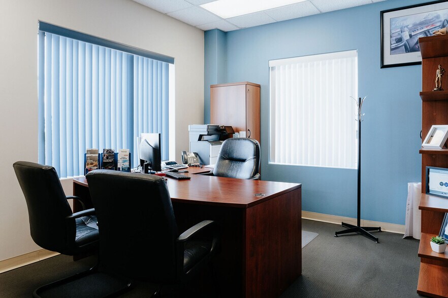More Photos Of 105 Laurell Rd, Gander Showroom For Sale