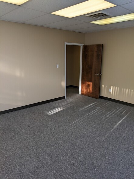 More Photos Of 8441 Belair Rd, Nottingham Medical For Lease