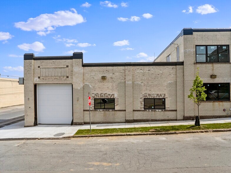 More Photos Of 229 Coffin Ave, New Bedford Manufacturing For Lease