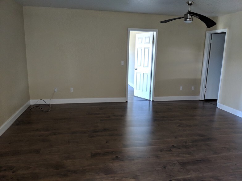 More Photos Of 6232 Madison St, New Port Richey Office For Sale