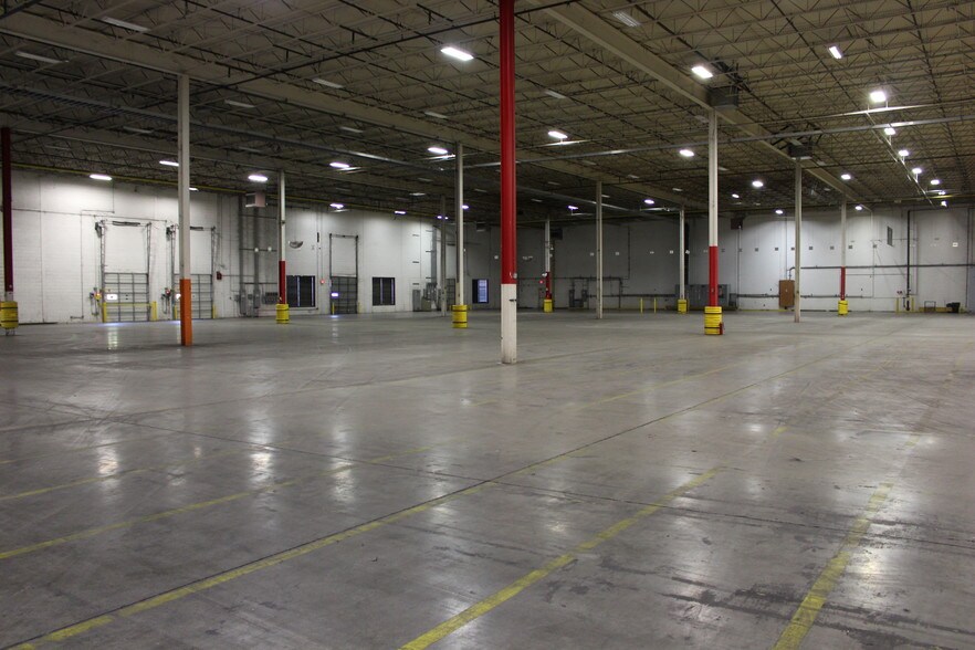 More Photos Of 2044 Forward Augusta Dr, Augusta Warehouse For Sale