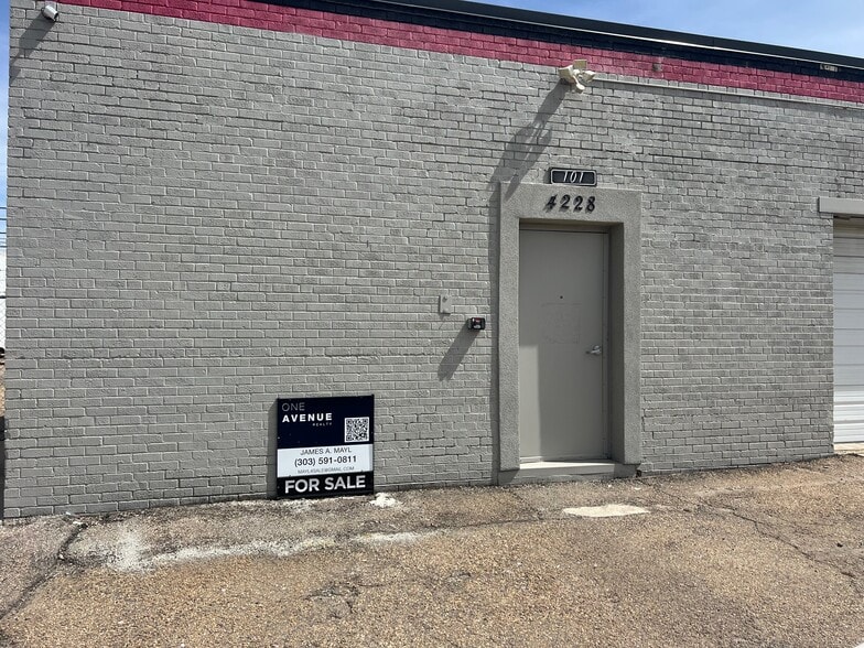 More Photos Of 4228 York St, Denver Warehouse For Sale