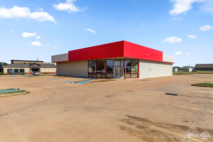More Photos Of 4205 Old Jacksboro Hwy, Wichita Falls Freestanding For Lease