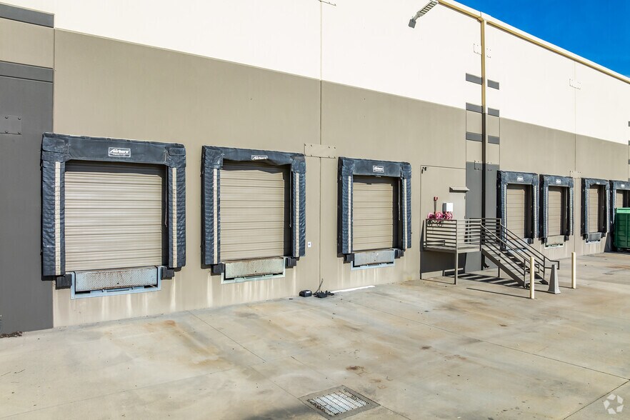 More Photos Of 1660 Tide Ct, Woodland Coworking Space