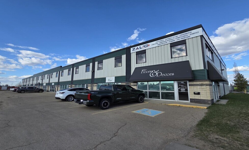 More Photos Of 11128 83rd Ave, Fort Saskatchewan Warehouse For Lease