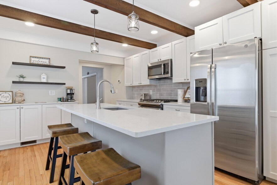 More Photos Of 149 Union Ave, Saratoga Springs Hospitality For Sale