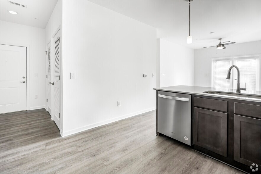 More Photos Of 10615 Steele Creek Rd, Charlotte Apartments For Sale