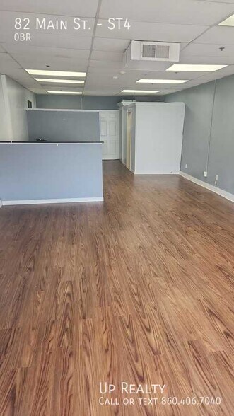 More Photos Of 82 Main St, East Hampton Apartments For Lease