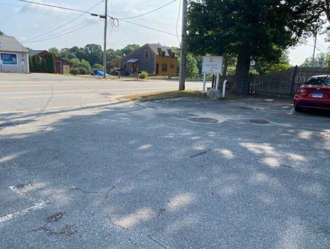 More Photos Of 215 Sandwich Rd, Wareham Medical For Lease