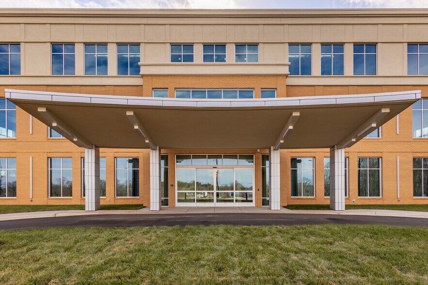 More Photos Of 210 Beatty Dr, Belmont Medical For Lease