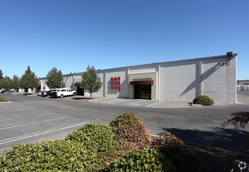 More Photos Of 5861 88th St, Sacramento Warehouse For Lease