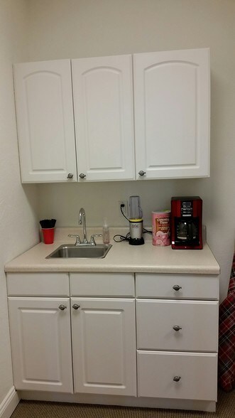 More Photos Of 7910 N Tamiami Trl, Sarasota Office For Lease