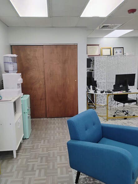 More Photos Of 215 S Wadsworth Blvd, Lakewood Medical For Lease