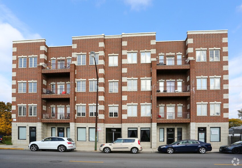 More Photos Of 720 W 47th St, Chicago Apartments For Lease