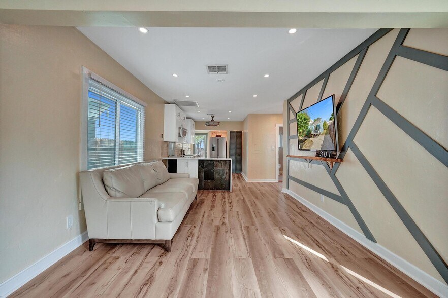 More Photos Of 301 SW 9th St, Fort Lauderdale Apartments For Sale