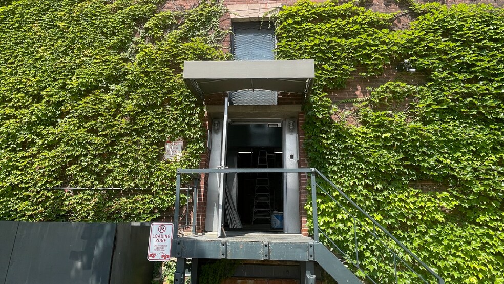 More Photos Of 8-01 43rd Ave, Long Island City Warehouse For Lease