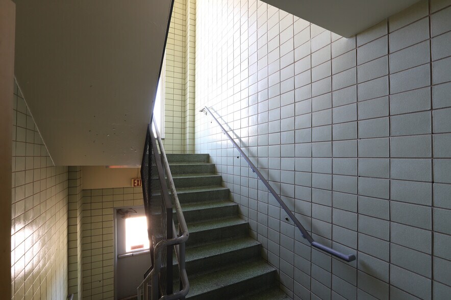 More Photos Of 184 Salem Ave, Dayton Office Residential For Lease