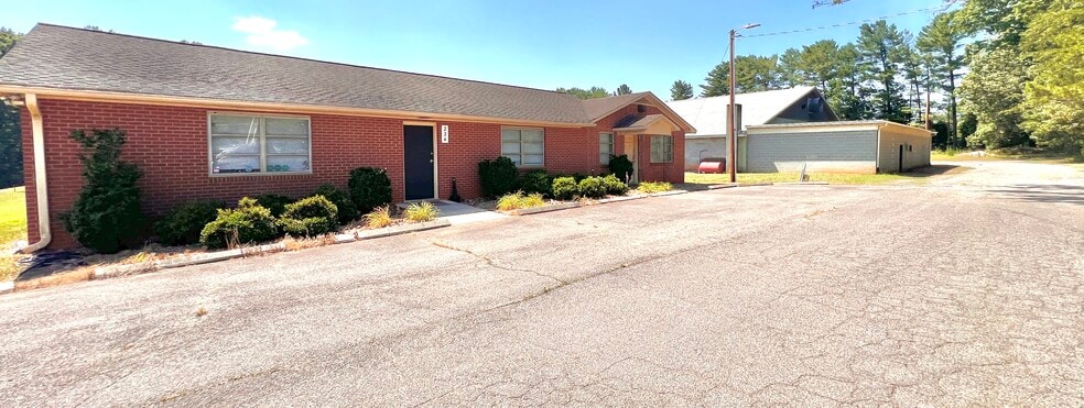 More Photos Of 216 Bingham & Parks Rd, Advance Industrial For Lease