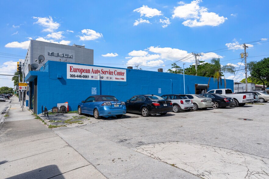 More Photos Of 3771 Bird Rd, Miami Storefront For Sale