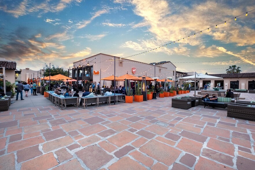 More Photos Of 789 W Harbor Dr, San Diego Unknown For Lease