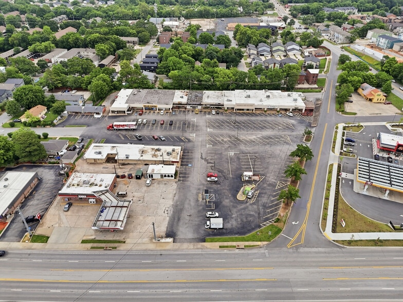 More Photos Of 1200-1220 N Garland Ave, Fayetteville Unknown For Lease