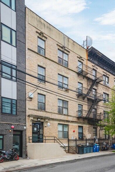 More Photos Of 987 Summit Ave, Bronx Apartments For Sale