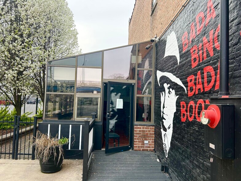 More Photos Of 13325 Olde Western Ave, Blue Island Restaurant For Sale