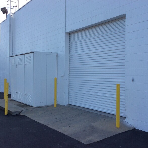 More Photos Of 2480 S Sepulveda Blvd, Los Angeles Freestanding For Lease