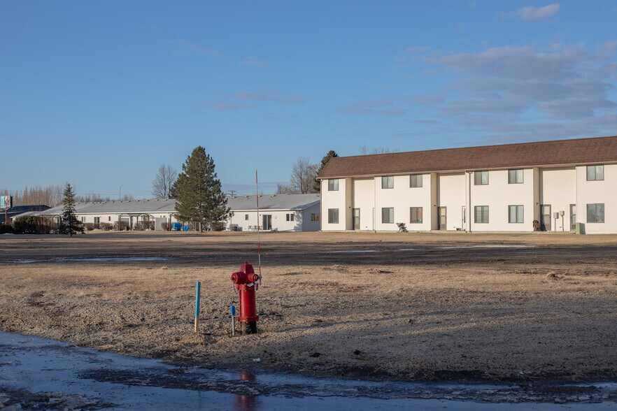 More Photos Of 114 8th Ave SE, Mayville Apartments For Sale