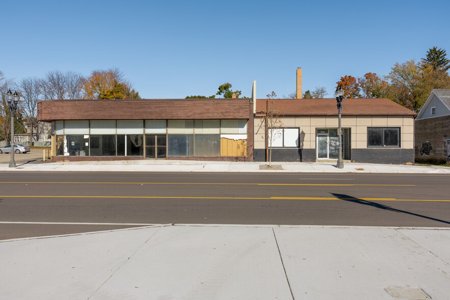 More Photos Of , Lansing Unknown For Sale