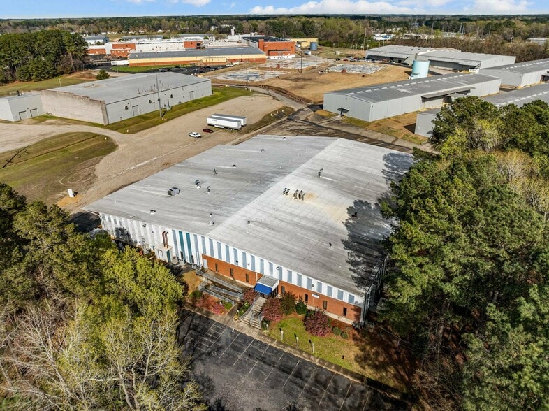 More Photos Of 2107 Black Creek Rd SE, Wilson Warehouse For Lease